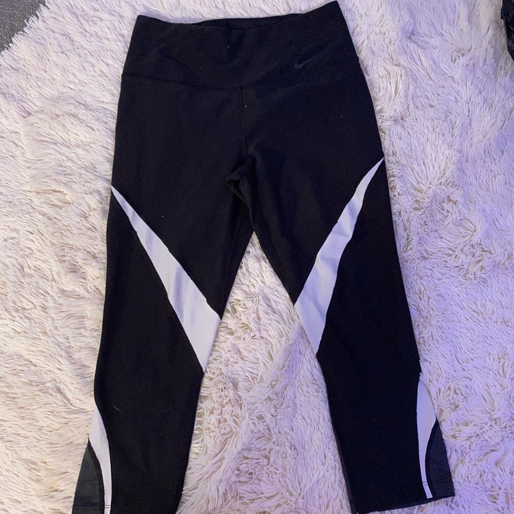 nike capri leggings